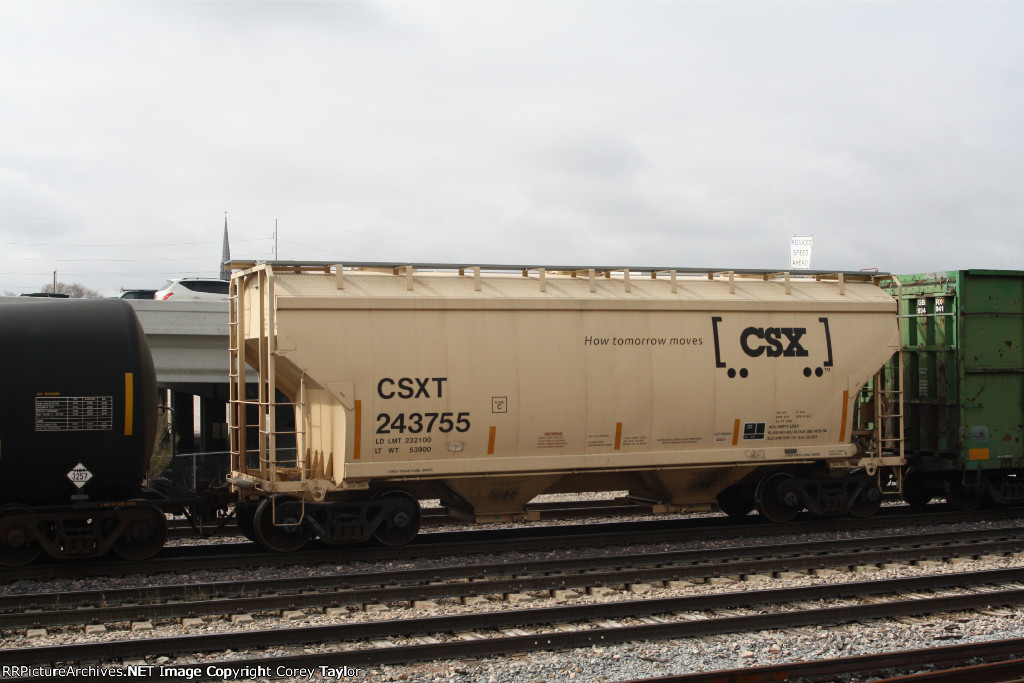 CSXT 243755